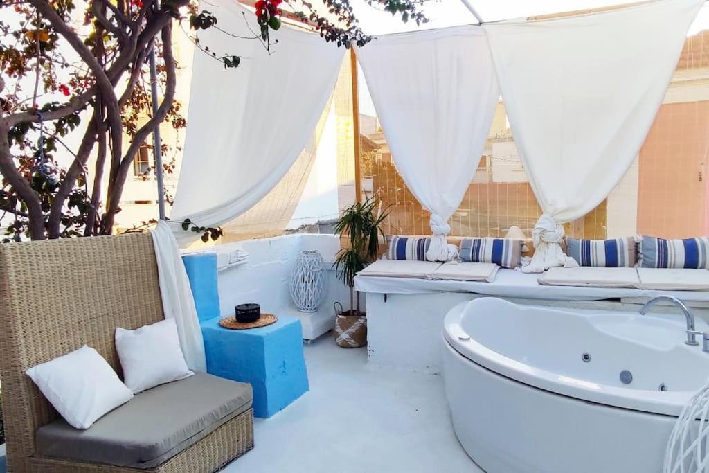 Town House With Rooftop Jacuzzi Rhodes City エクステリア 写真