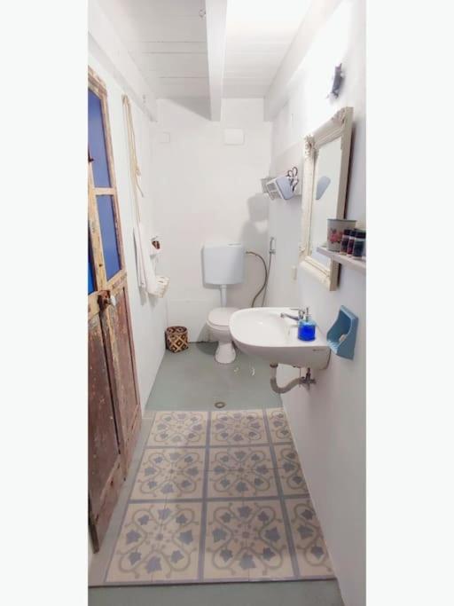 Town House With Rooftop Jacuzzi Rhodes City エクステリア 写真